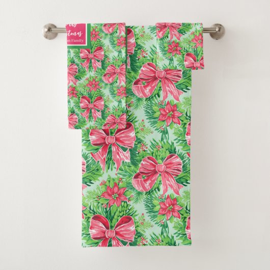 Modern magenta and red Christmas preppy bath towel Bad Handdoek (Insitu)