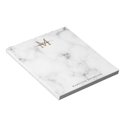 Modern Marble Gold Girly Script Monogram Notitieblok (Schuin)