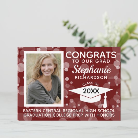Modern Maroon Bokeh Bubbles Foto Afstuderen Kaart (Staand voorkant)
