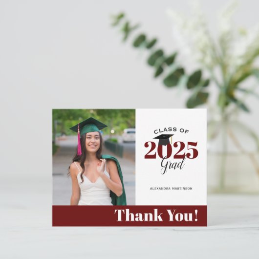 Modern Maroon Foto Afstuderen Bedankt Briefkaart (Staand voorkant)