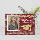 Modern Maroon Gold Bokeh Bubbles Foto Afstuderen Kaart (Staand voorkant)