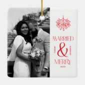 Modern Married and Merry Newlywed Bow Christmas Keramisch Ornament (Achterkant)