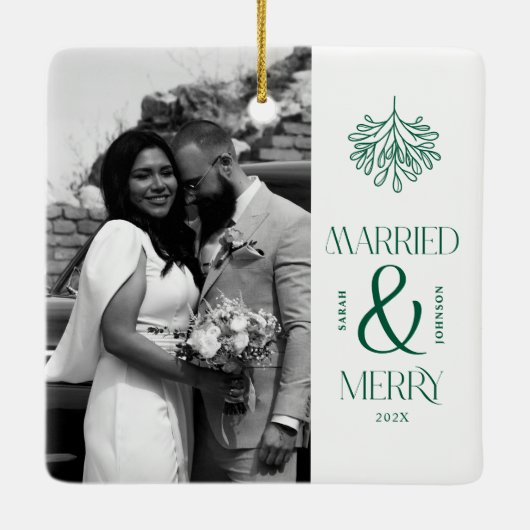 Modern Married and Merry Newlywed Bow Christmas Keramisch Ornament (Achterkant)