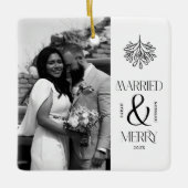 Modern Married and Merry Newlywed Bow Christmas Keramisch Ornament (Voorkant)