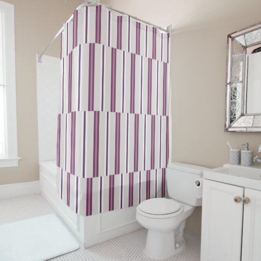 Modern Mauve and Plum Stripe Douchegordijn (In situ)