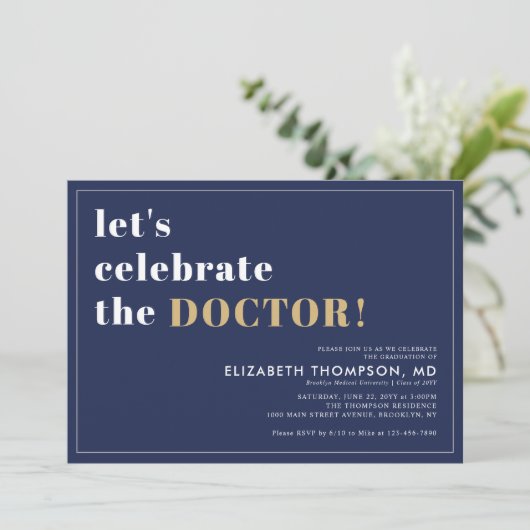 Modern Medical School Afstudeerder Doctor Graduati Kaart (Staand voorkant)