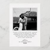 Modern Merry and Married Newlywed Script Christmas Folie Feestdagenkaart (Achterkant)