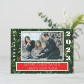Modern Merry Christmas Greenery Holly 2 foto Feestdagenkaart (Staand voorkant)