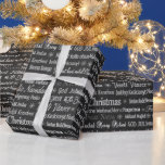 Modern Merry Christmas script lettertype zwart pat Cadeaupapier<br><div class="desc">Dit is Merry Christmas script typografie wit op zwart patroon. Verspreid feestvreugde met deze feestelijke trend op Merry Christmas vakantie inpakpapier. U kunt het magische en feestelijke vakantieseizoen vieren met vakantieinpakpapier.</div>