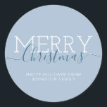 Modern Merry Christmas vakantie pastel blauw Ronde Sticker<br><div class="desc">Modern Merry Christmas vakantie pastel blauw klassiek rond sticker</div>