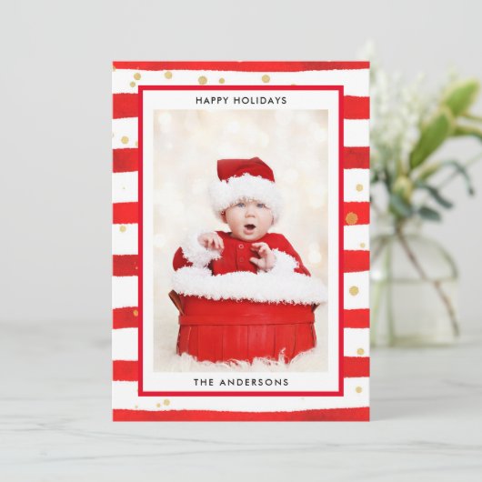 Modern Merry Red Stripe Foto Feestdagenkaart (Staand voorkant)