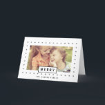 Modern Merry | Vakantiedesfoto-Wenskaart Feestdagen Kaart<br><div class="desc">Modern Merry | Vakantiedesfoto-Wenskaart. Ontwerp door Elke Clarke © Zwart en wit,  hedendaags,  modern design. Perfecte,  eenvoudige,  makkelijk te gebruiken sjabloon om uw familiefoto en tekst toe te voegen. Klein vierkant patroon lijst en het woord "grof" in blokletters.</div>