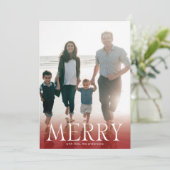 Modern MERRY White Maroon Red Overlay Foto Feestdagenkaart (Staand voorkant)