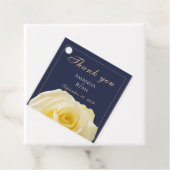 Modern Midnight Blue Yellow Rose Floral Wedding Bedankjes Labels (In situ)