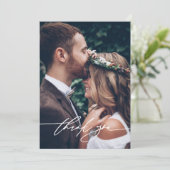 Modern minimaal handgeschreven script 2-foto bruil bedankkaart (Staand voorkant)