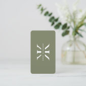 Modern Minimaal Professioneel Monogram Logo K Sage Visitekaartje (Staand voorkant)