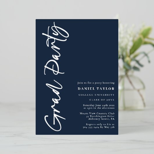 Modern minimaal script blauw zilver afstudeerfeest folie uitnodiging (Staand Voorkant)