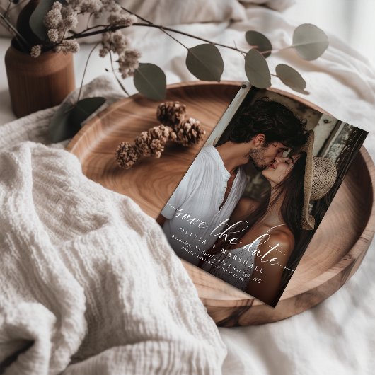 Modern Minimaal Script Twee foto Eenvoudige bruilo Aankondigingskaart