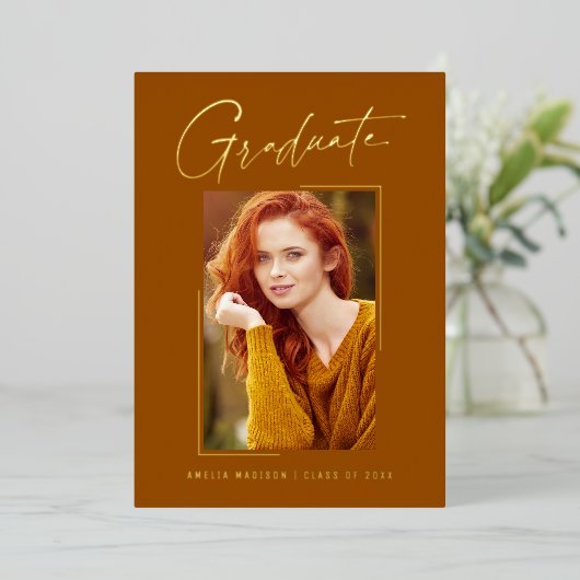 Modern minimaal uniek inktscript Afstuderen Kaart (Staand Voorkant)