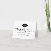 Modern Minimaal Zwart Serif Afstuderen Bedankkaart (Voorkant)