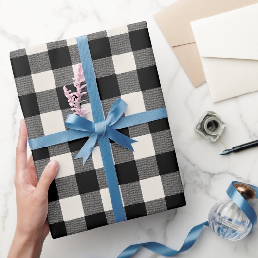 Modern Minimaal Zwart Wit Gingham Plaid Patroon Cadeaupapier (Geschenken)