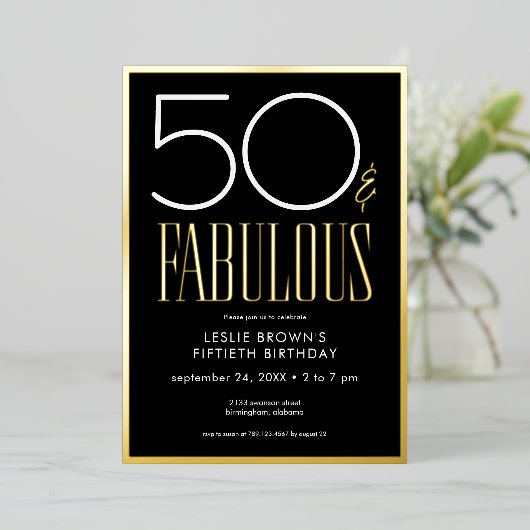 Modern Minimal Black Fifty & Fabulous Birthday Folie Uitnodiging (Staand Voorkant)