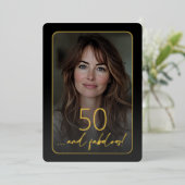 Modern Minimal Fifty Fabulous Photo Black Birthday Folie Uitnodiging (Staand Voorkant)