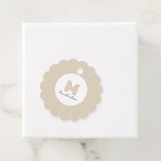 Modern Minimal Gold Stripes Monogram Bedankjes Labels (In situ)