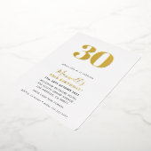 MODERN MINIMAL leeftijd simpel chic 30-jarig goud Folie Uitnodiging (Gedraaid)