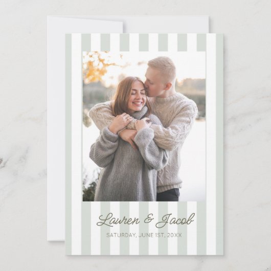 Modern Minimal Minimalist Green Stripes Wedding Save The Date (Achterkant)