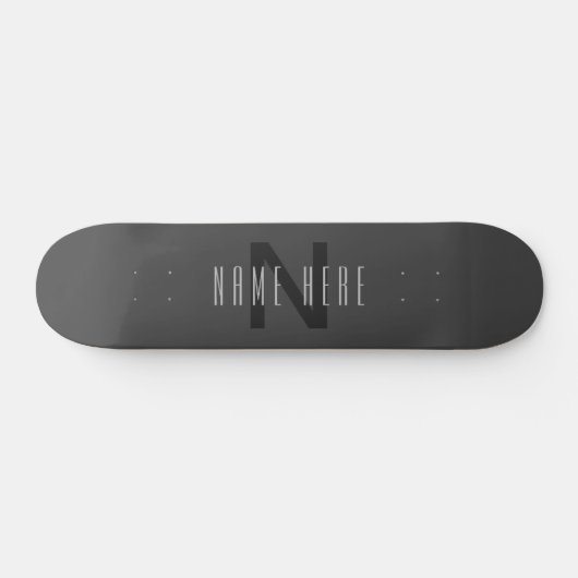 Modern Minimal Monogram Design Bewerkbaar Donkergr Persoonlijk Skateboard (Horizontaal)