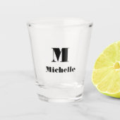 Modern Minimal Name Initiaal Letter Effen Kleur Shot Glas (Voorkant)