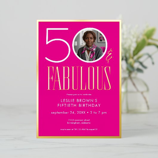 Modern Minimal Pink Fifty Fabulous Photo Birthday Folie Uitnodiging (Staand Voorkant)