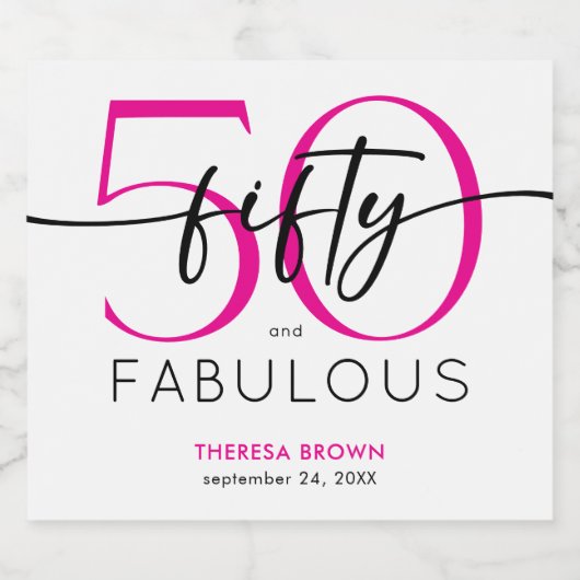 Modern Minimal Pink Fifty Fabulous Script Birthday Sparkling Wijnetiket (Enkel label)
