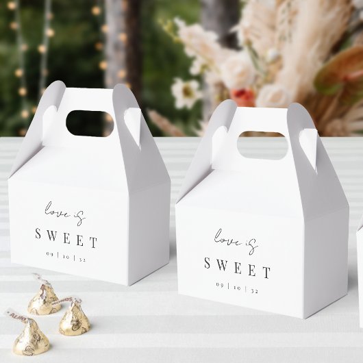 Modern Minimal Script Love is Sweet Wedding Bedankdoosjes