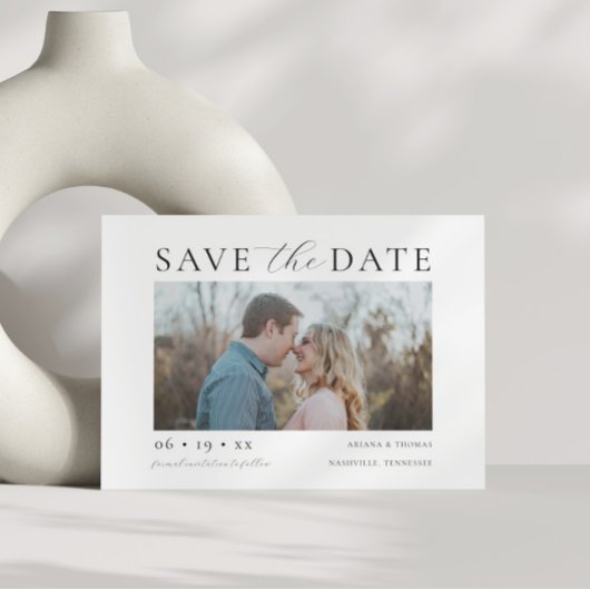 Modern Minimal Script Paar Foto bruiloft Save The Date