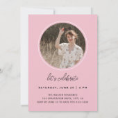 Modern Minimal Script Roze Foto Graduation Party Kaart (Achterkant)