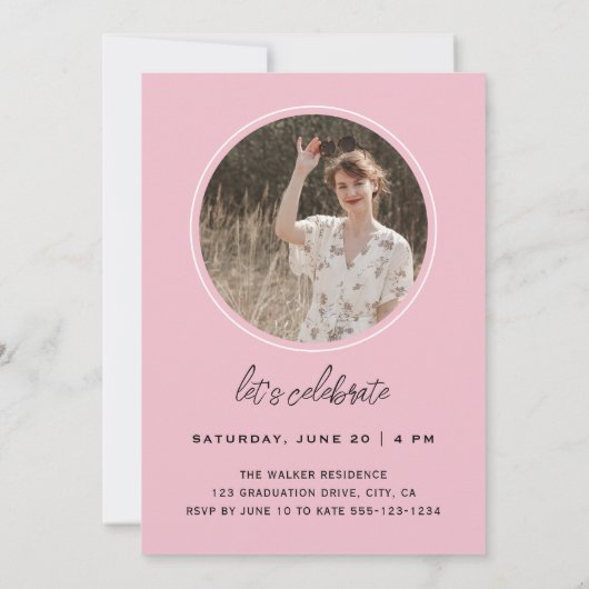 Modern Minimal Script Roze Foto Graduation Party Kaart (Achterkant)