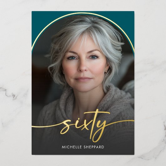 Modern Minimal Teal Arch Sixtieth Birthday Folie Uitnodiging (Voorkant)