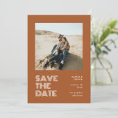 Modern Minimal Terracotta Typography Photo Wedding Save The Date (Staand voorkant)