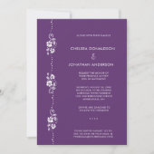 Modern Minimal White Floral Dark Purple Wedding Aankondiging (Voorkant)