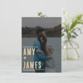 Modern minimalisme met foto- en QR-code bruiloft Kaart (Staand voorkant)