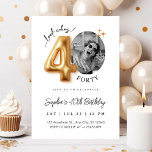 Modern Minimalist 40th Birthday Photo Kaart<br><div class="desc">Modern Minimalist 40th Birthday Photo Invitation | Gold Balloon Milestone Party Invite. Celebrate turning Forty in elegant style with this Modern Minimalist 40th Birthday Photo Invitation ✨ Featuring chic gold balloon typography and a clean, contemporary layout, this design allows you to personalize the invitation with your own photo — making...</div>