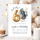 Modern Minimalist 60th Birthday Photo Kaart<br><div class="desc">Modern Minimalist 60th Birthday Photo Invitation | Gold Balloon Milestone Party Invite. Celebrate turning Sixty in elegant style with this Modern Minimalist 60th Birthday Photo Invitation ✨ Featuring chic gold balloon typography and a clean, contemporary layout, this design allows you to personalize the invitation with your own photo — making...</div>