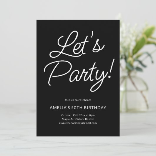 Modern Minimalist Black Script Birthday Party Chic Kaart (Staand voorkant)