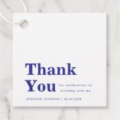 Modern Minimalist Blue Birthday  Bedankjes Labels (Voorkant)