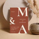 Modern minimalist Boho Terracotta Wedding Kaart<br><div class="desc">Moderne minimalistische Boho Terracotta Wedding Invitation. Biedt een vettige monogram typografie en een minimaal grafisch ontwerp. Pas tekst aan met alle details van uw speciale dag.</div>