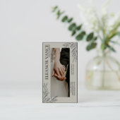 Modern Minimalist Botanical Monogrammed Logo Visitekaartje (Staand voorkant)