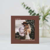 Modern minimalist Brown Square Photo Wedding Kaart (Staand voorkant)
