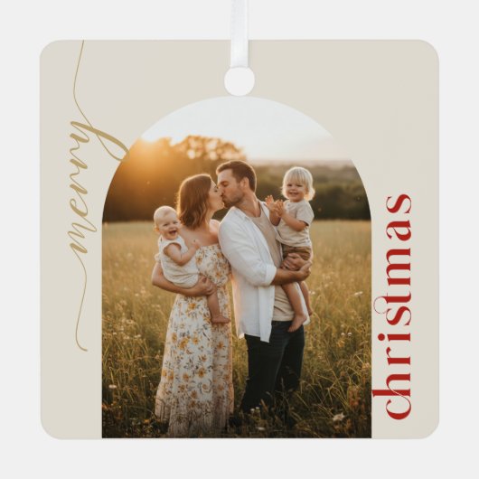 Modern Minimalist Gold and Red Script Christmas Metalen Ornament (Voorkant)